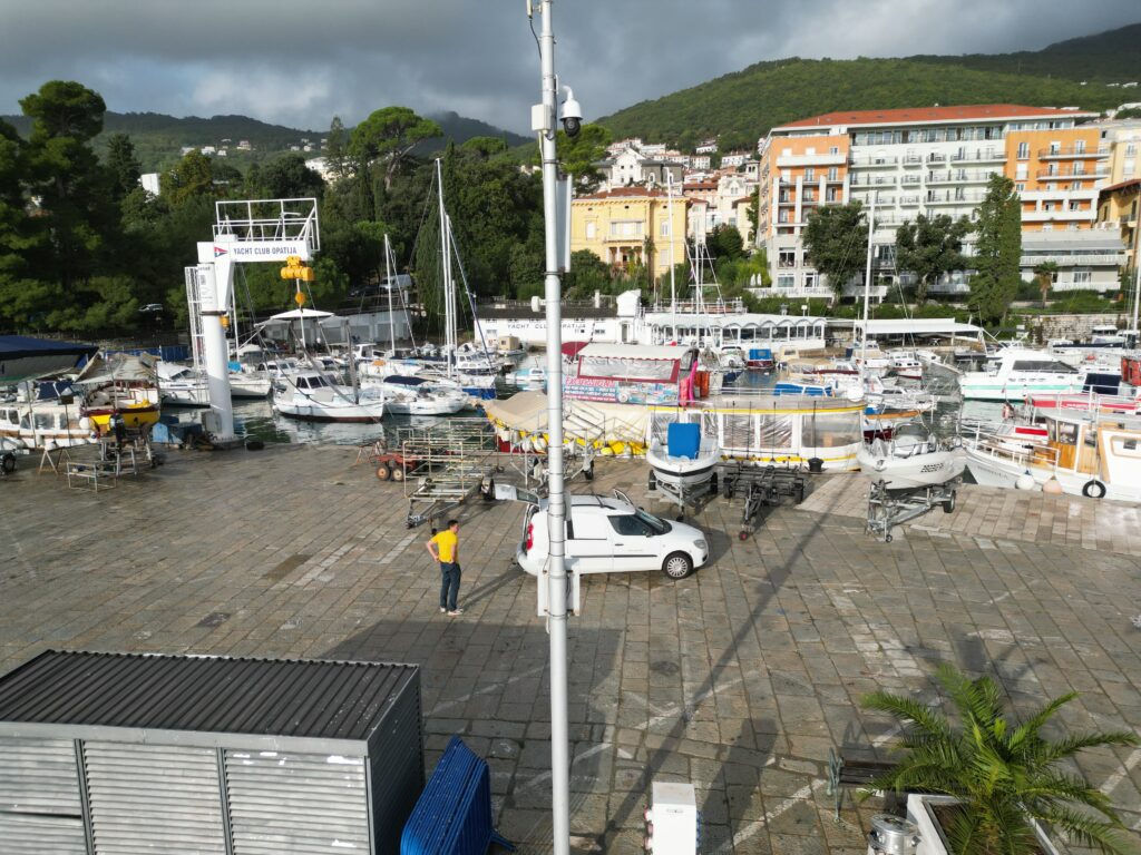 Motorbootpraxis im Hafen von Opatija